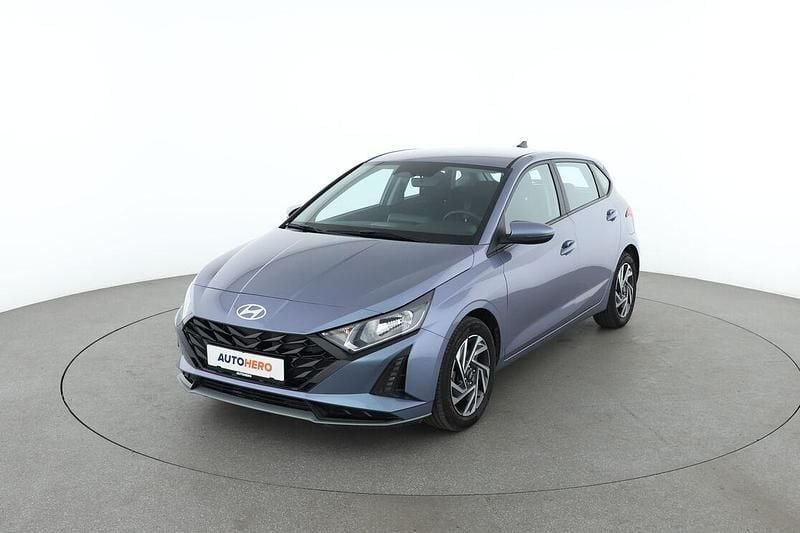 Blau Gebraucht 2023 Hyundai i20 Trend Limousine | 17.360 € (Guter Preis) - Bild 1/3