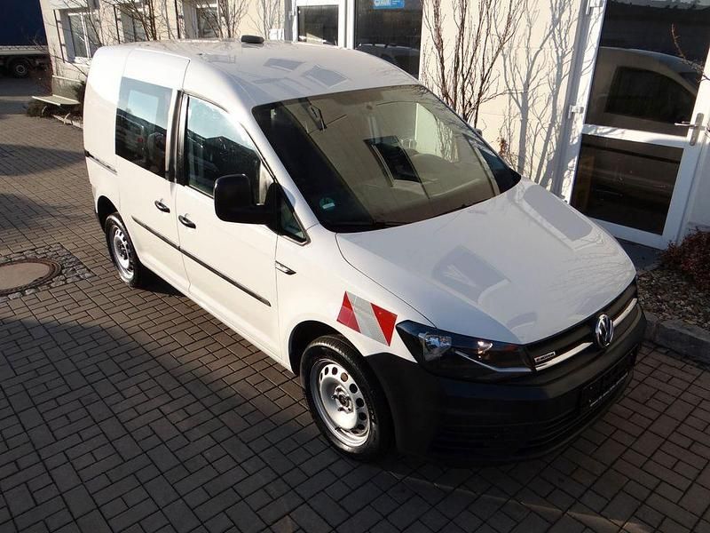 Gebraucht VW Caddy 122 PS (89 kW) 2016 Weiß Van / Kleinbus