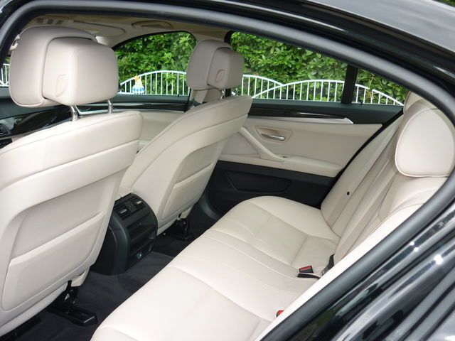 Gebraucht BMW 523 204 PS (150 kW) 2010 Schwarz metallic Limousine