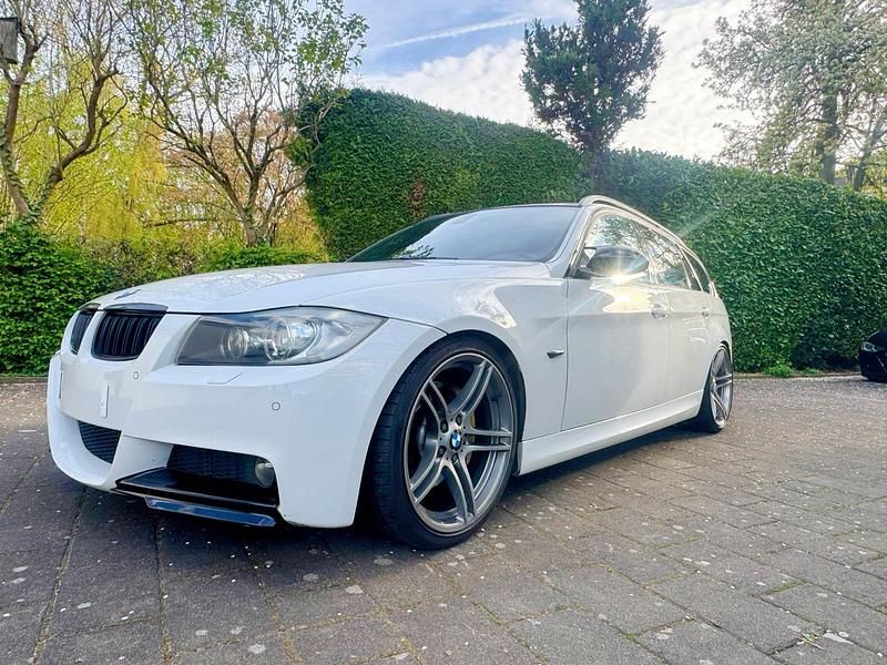 Gebraucht BMW 320 Comfort Edition 177 PS (130 kW) 2008 Weiß Kombi