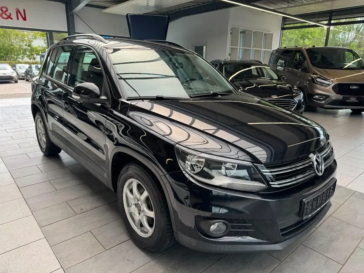 Gebraucht VW Tiguan Trendline 195 PS (143 kW) 2014 Schwarz SUV