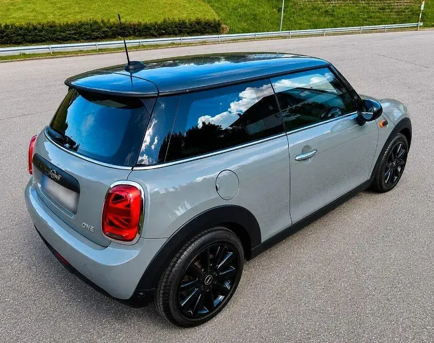 Gebraucht Mini ONE 102 PS (75 kW) 2019 Grau Kleinwagen