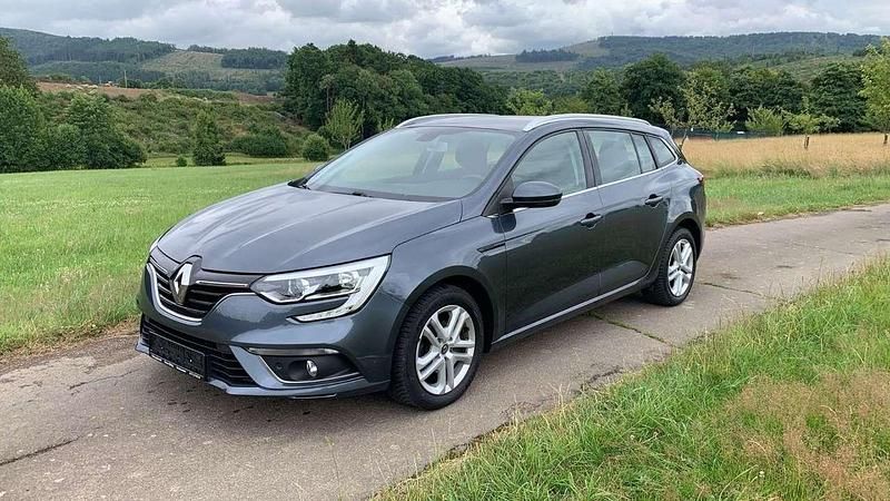 Grau Gebraucht 2020 Renault Mégane GrandTour Business Kombi | 15.900 € (Fairer Preis) - Bild 1/4