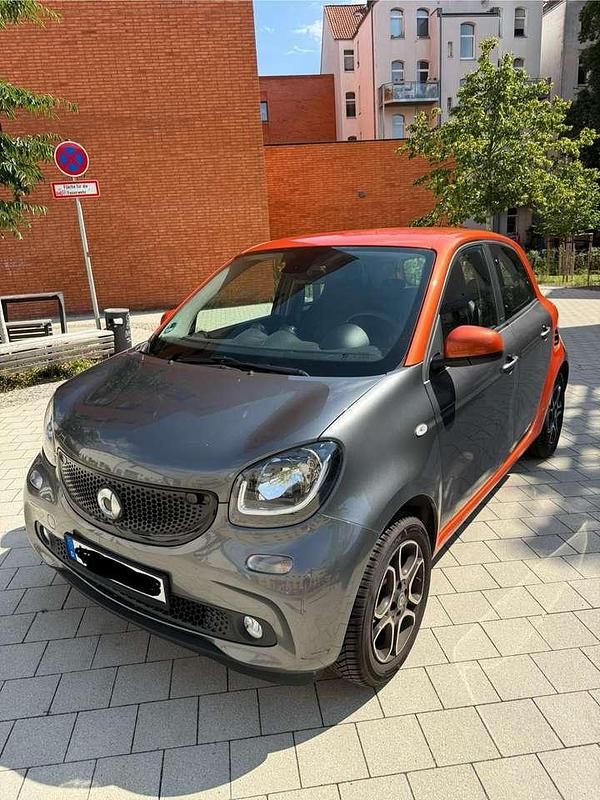 Orange Gebraucht 2016 Smart ForFour Basis Kleinwagen | 10.000 € (Fairer Preis) - Bild 1/4
