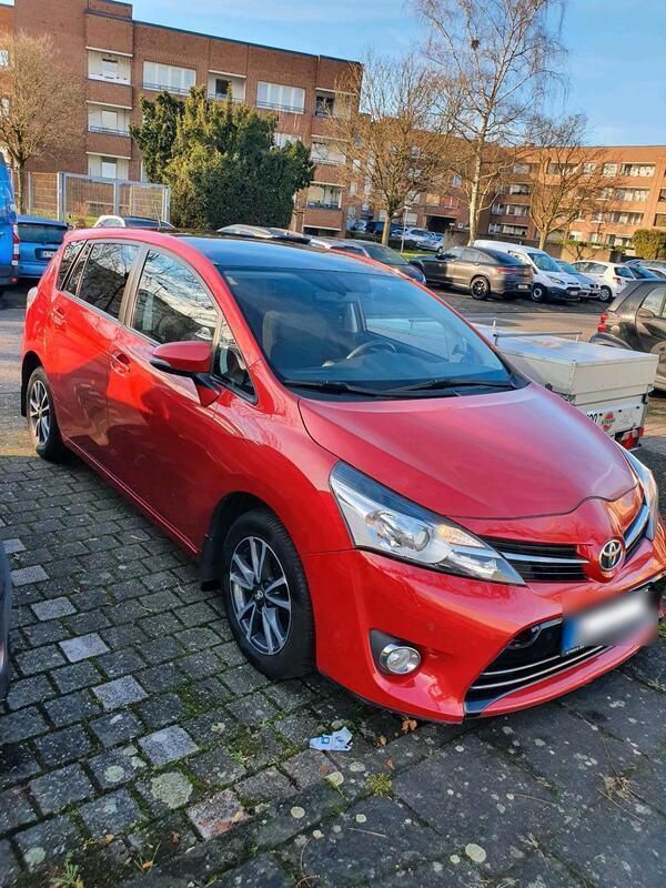 Gebraucht 2015 Toyota Verso Van / Kleinbus | 6.500 € - Bild 1/4