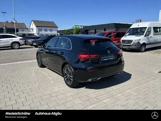 Gebraucht Mercedes A200 Progressive 163 PS (119 kW) 2025 Schwarz Limousine