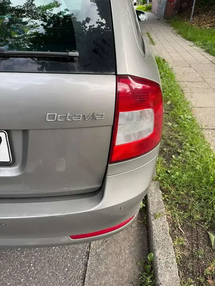 Gebraucht Skoda Octavia Family 122 PS (89 kW) 2012 Kombi