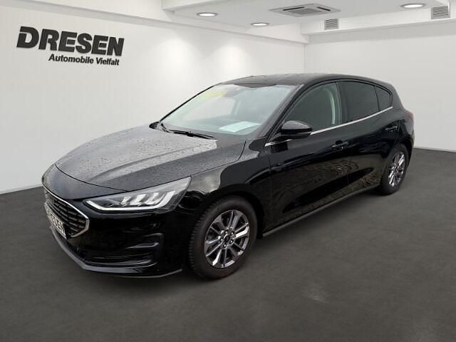Schwarz Gebraucht 2023 Ford Focus Titanium Limousine | 22.350 € (Guter Preis) - Bild 1/2
