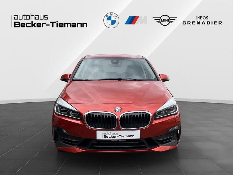 Sunset orange Gebraucht 2021 BMW 218 Active Tourer Advantage Van / Kleinbus | 20.778 € (Guter Preis) - Bild 1/4