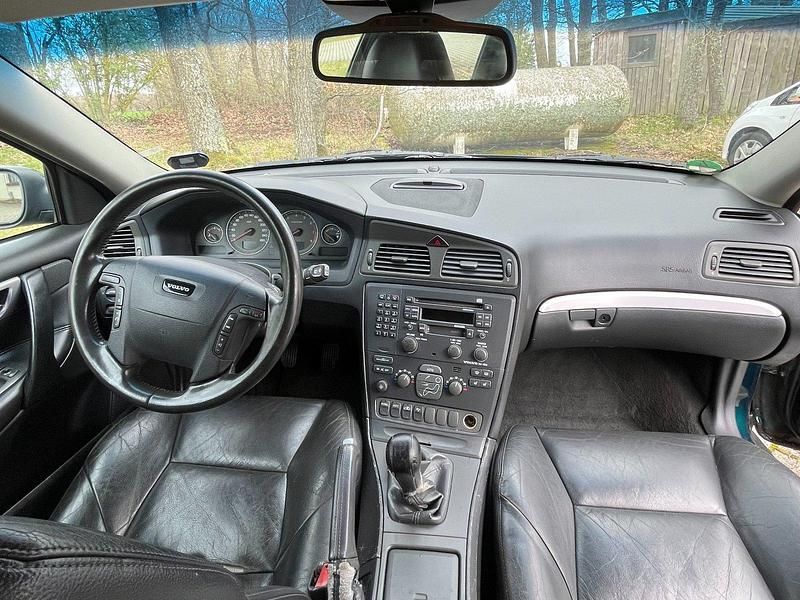 Gebraucht Volvo V70 140 PS (102 kW) 2002 Grün Kombi