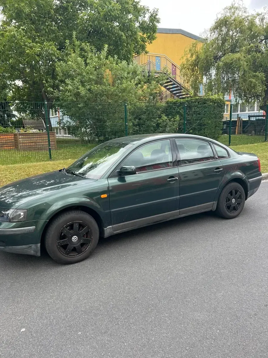 Gebraucht VW Passat 102 PS (75 kW) 1997 Grün Limousine