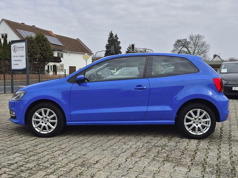 Gebraucht VW Polo Comfortline 60 PS (44 kW) 2015 Blau Kleinwagen