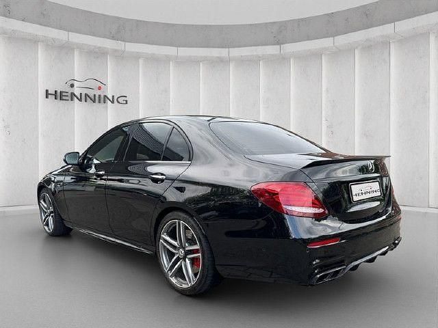 Schwarz Gebraucht 2019 Mercedes E63S AMG AMG Limousine | 64.880 € (Etwas zu teuer) - Bild 1/4