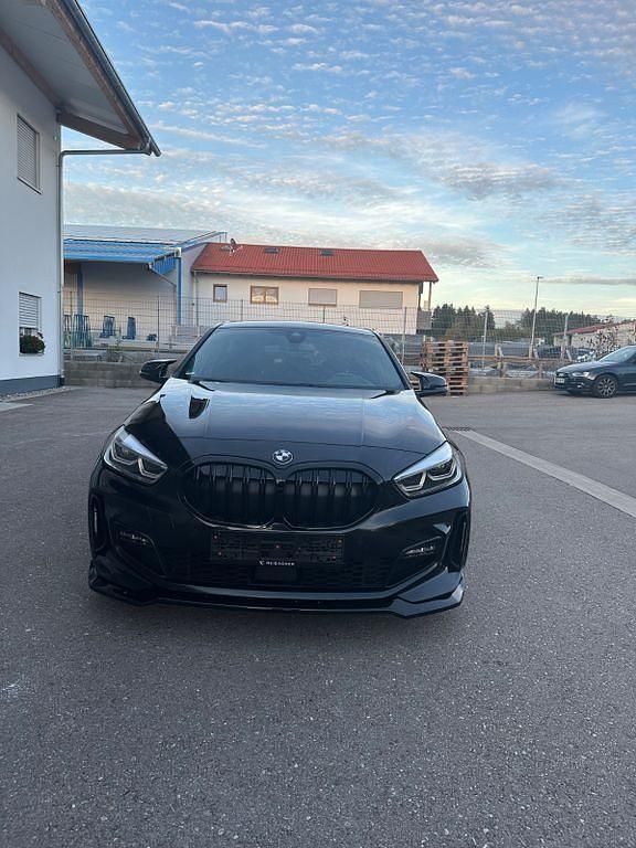 Gebraucht BMW 120 M Sport 190 PS (139 kW) 2021 Schwarz Kleinwagen
