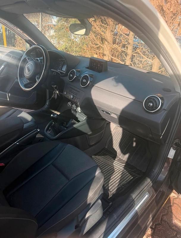 Gebraucht Audi A1 122 PS (89 kW) 2011 Braun Kleinwagen