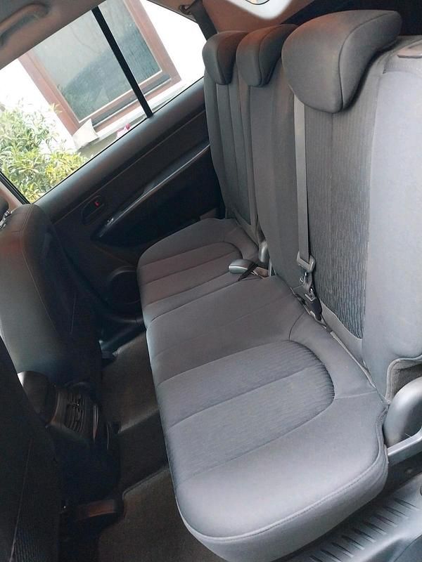 Używany Kia Carens 140 KM (102 kW) 2007 Czarny Minivan