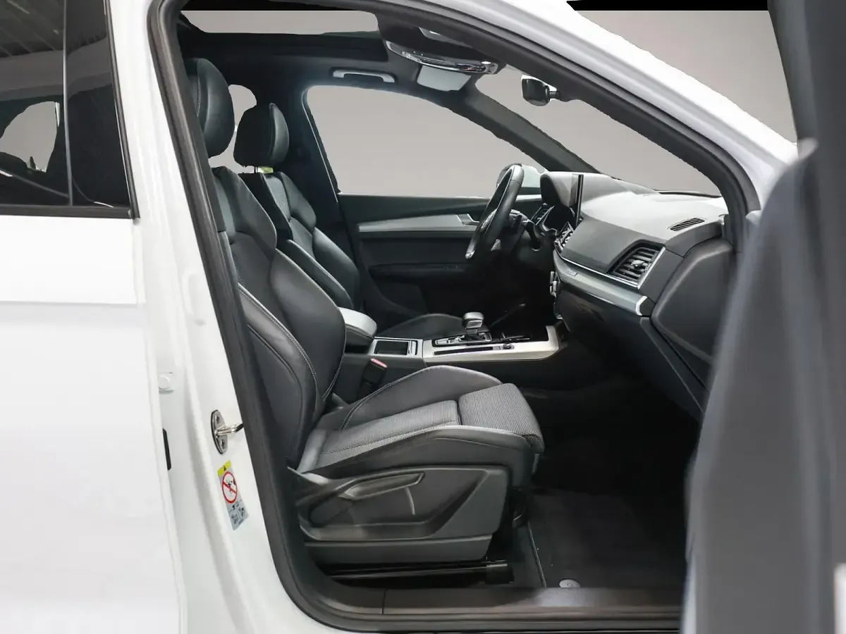 Gebraucht Audi Q5 S-Line 204 PS (150 kW) 2023 Manufacturer SUV