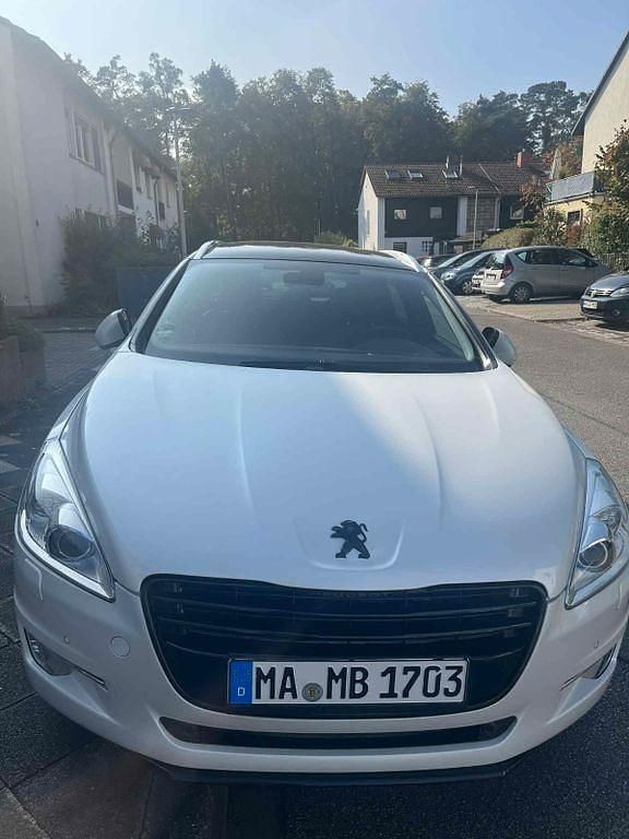 Weiß Gebraucht 2011 Peugeot 508 Allure Kombi | 6.300 € (Fairer Preis) - Bild 1/4