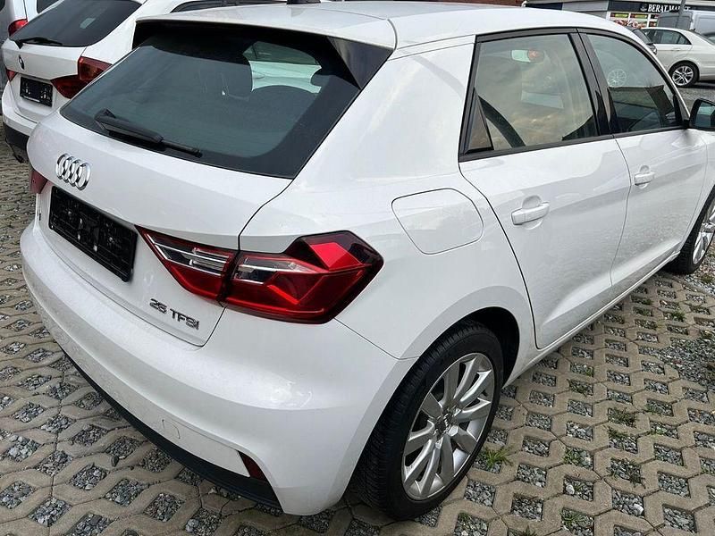Gebraucht Audi A1 Sportback Basis 95 PS (69 kW) 2020 Weiß Kleinwagen