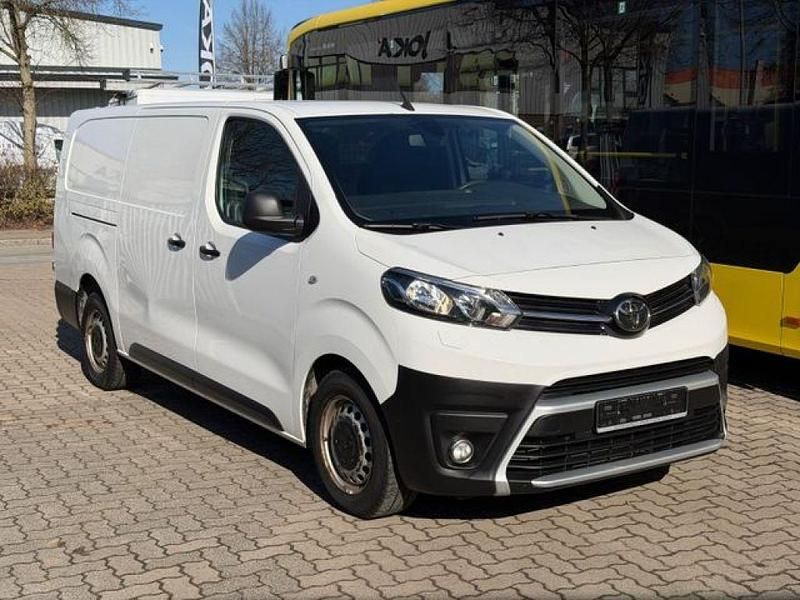 Gebraucht Toyota Proace 122 PS (89 kW) 2019 Weiß Van / Kleinbus