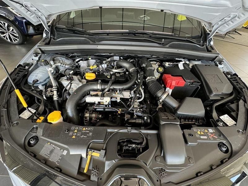 Gebraucht Renault Clio Techno 91 PS (66 kW) 2024 Grau sonderlack Kleinwagen
