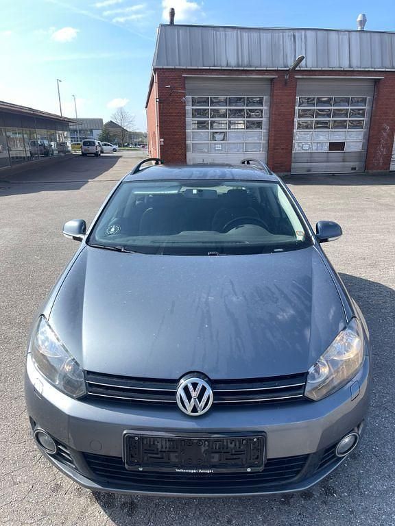 Gebraucht VW Golf VII Comfortline 105 PS (77 kW) 2013 Limousine