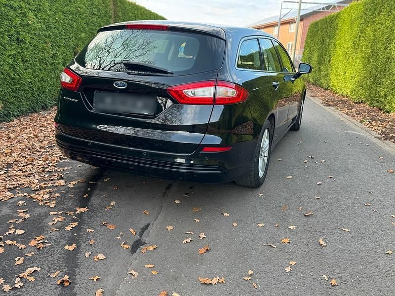 Gebraucht Ford Mondeo 160 PS (117 kW) 2019 Schwarz Kombi