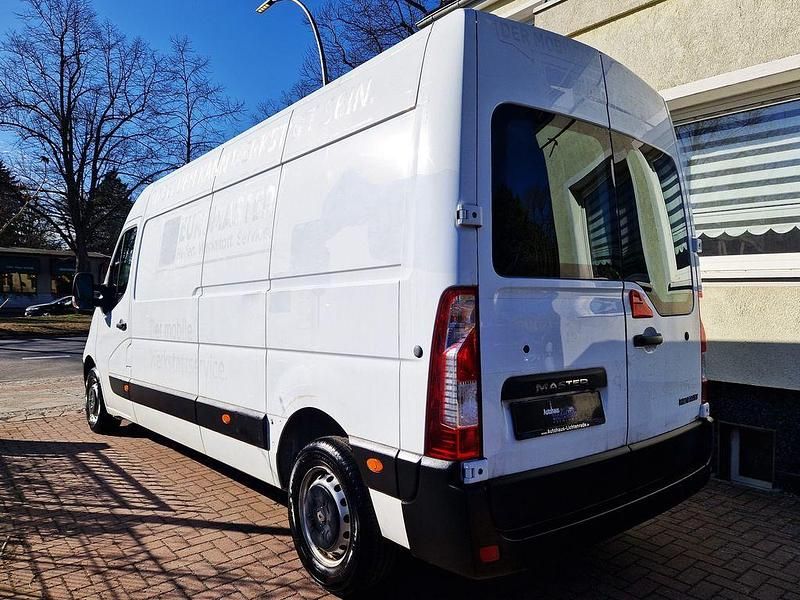 Gebraucht Renault Master 131 PS (96 kW) 2019 Mineral weiss Van / Kleinbus