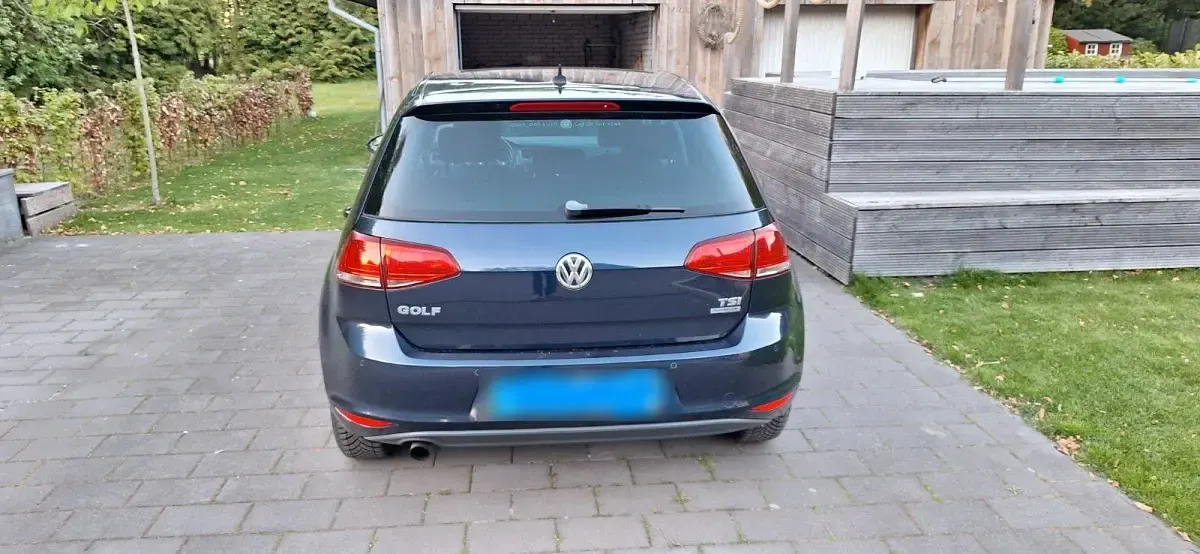 Gebraucht VW Golf VII Comfortline 105 PS (77 kW) 2013 Blau Limousine