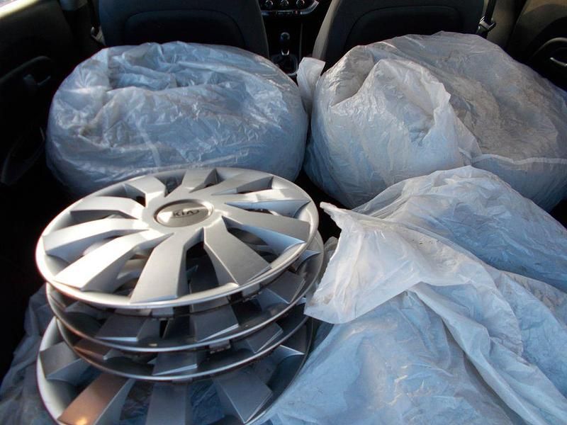 Gebraucht Kia Rio Attract 75 PS (55 kW) 2013 Weiß Limousine