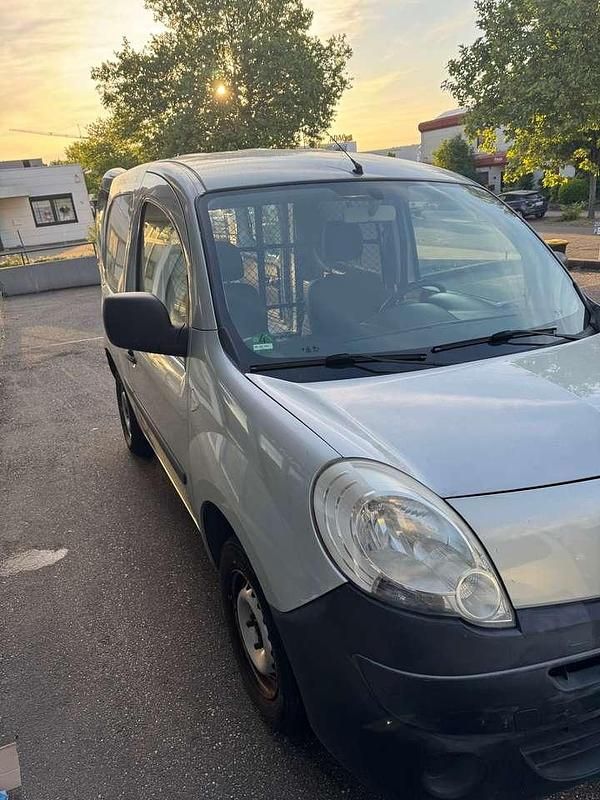 Silber Gebraucht 2011 Renault Kangoo Van / Kleinbus | 6.000 € (Teuer) - Bild 1/4