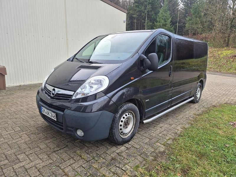 Gebraucht Opel Vivaro 107 PS (78 kW) 2010 Schwarz Van / Kleinbus