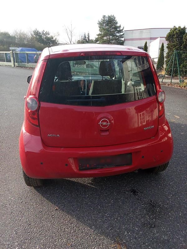 Gebraucht Opel Agila 65 PS (47 kW) 2009 Rot Kleinwagen