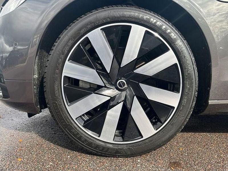 Gebraucht Volvo V90 Plus 349 PS (256 kW) 2025 Grau Kombi