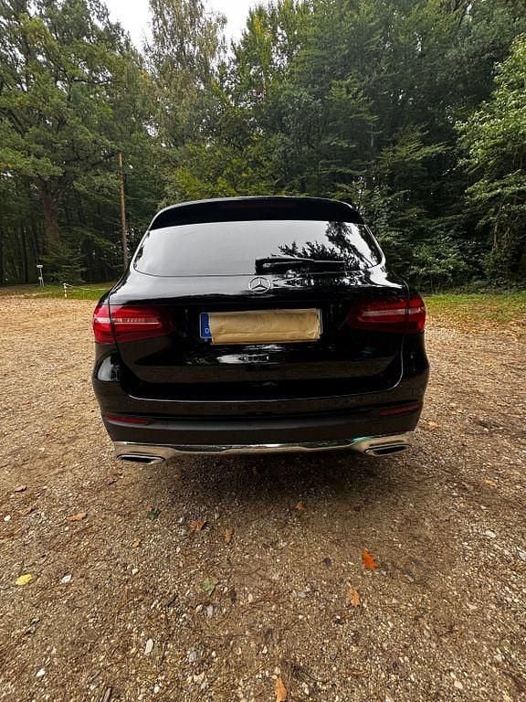 Schwarz Gebraucht 2016 Mercedes GLC250 SUV | 20.000 € (Guter Preis) - Bild 1/4
