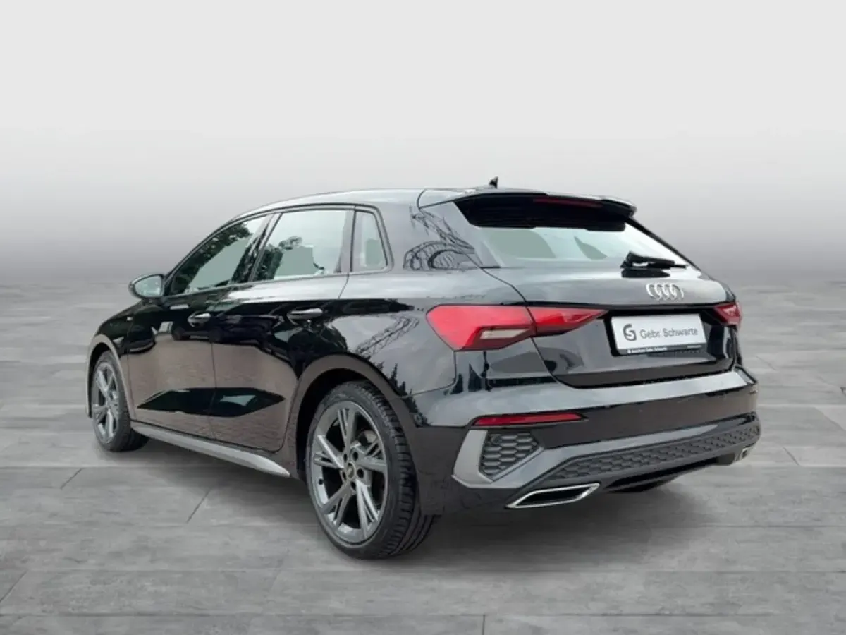 Gebraucht Audi A3 S-Line 150 PS (110 kW) 2023 Schwarz Limousine