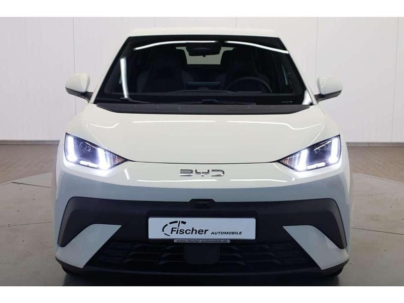 Gebraucht BYD Dolphin Comfort 114 kW (156 PS) 2025 Apricity white Kleinwagen