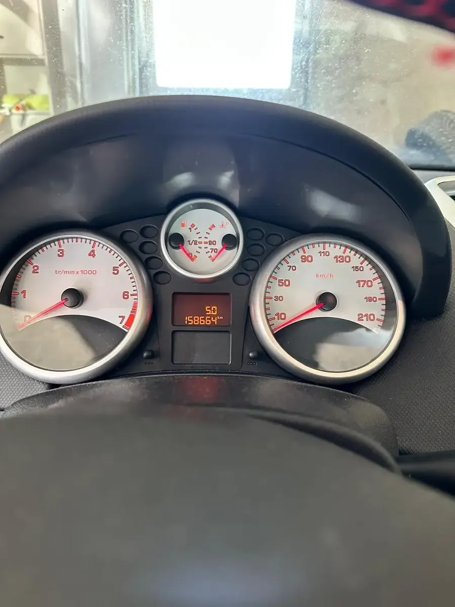Gebraucht Peugeot 207 95 PS (69 kW) 2009 Schwarz Kleinwagen