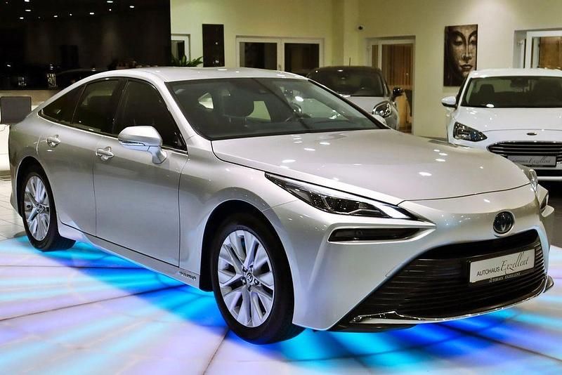 Gebraucht Toyota Mirai Basis 182 PS (133 kW) 2021 Silber Limousine