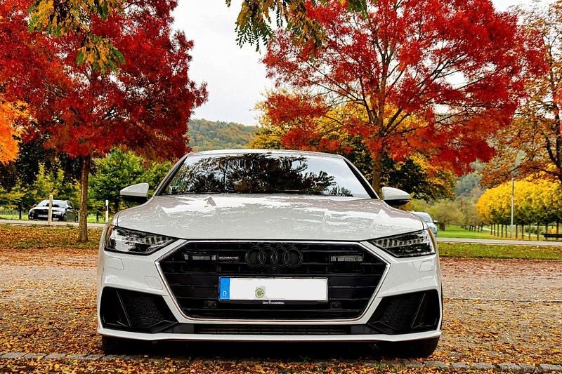 Weiß Gebraucht 2018 Audi A7 Sportback Ambiente Kleinwagen | 37.300 € (Guter Preis) - Bild 1/4
