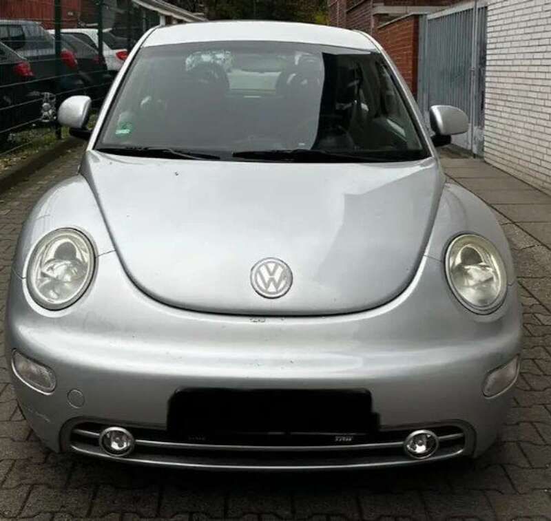 Silber Gebraucht 2000 VW Beetle Kleinwagen | 3.500 € (Etwas zu teuer) - Bild 1/4