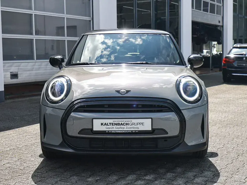 Gebraucht Mini Cooper Classic 136 PS (100 kW) 2022 Grau Kleinwagen