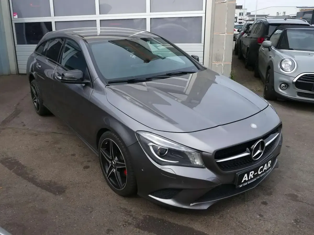 Gebraucht Mercedes CLA220 Shooting Brake 177 PS (130 kW) 2016 Grau Kombi