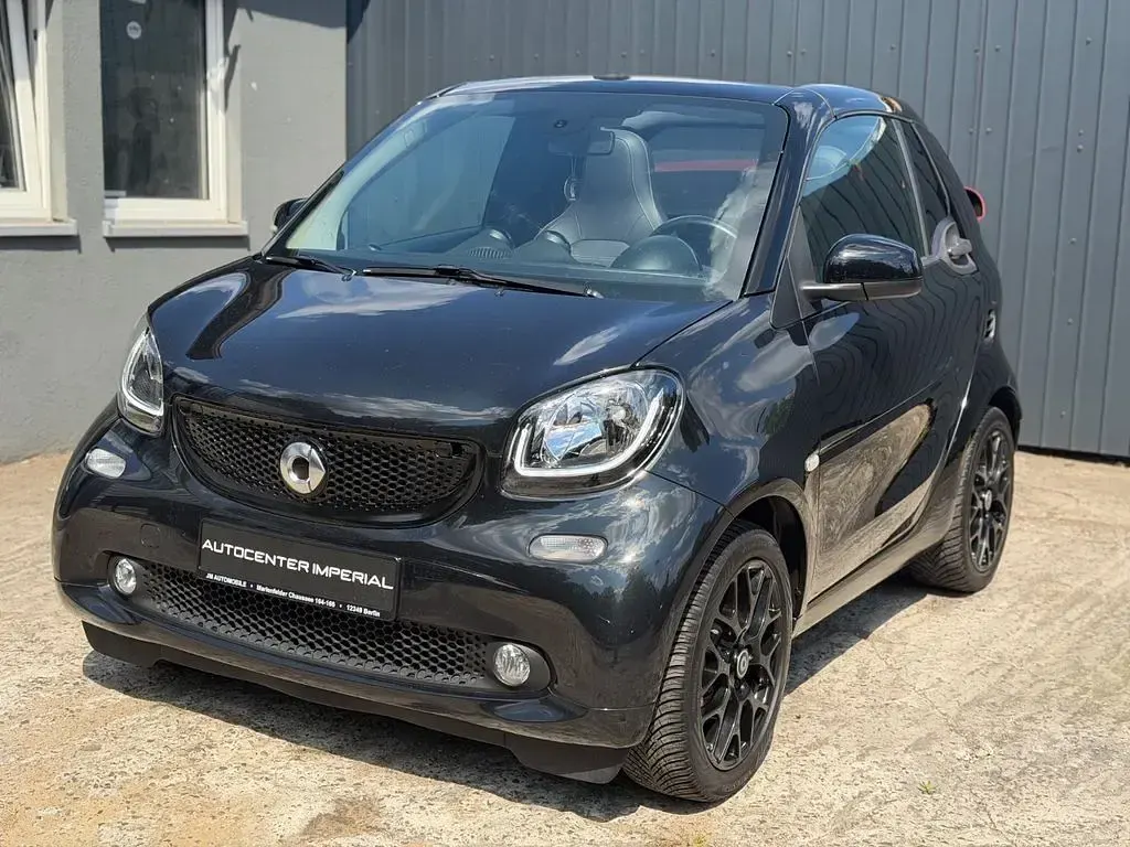 Gebraucht Smart ForTwo Cabrio Basis 71 PS (52 kW) 2017 Schwarz Cabrio