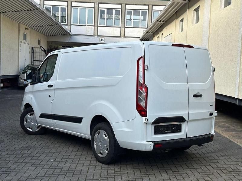 Gebraucht Ford Transit Custom Trend 170 PS (125 kW) 2018 Weiß Van / Kleinbus
