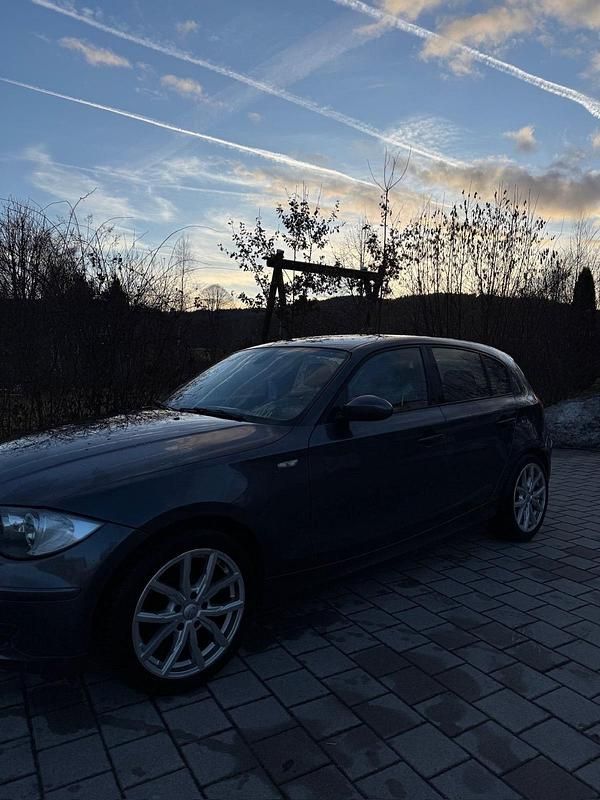 Gebraucht BMW 120 177 PS (130 kW) 2008 Grau Kleinwagen
