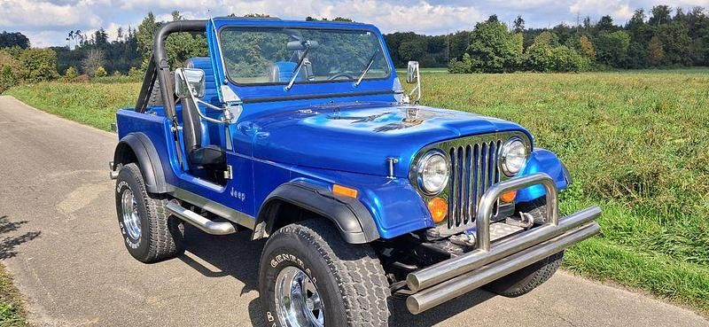 Blau Gebraucht 1985 Jeep CJ SUV | 22.900 € - Bild 1/4