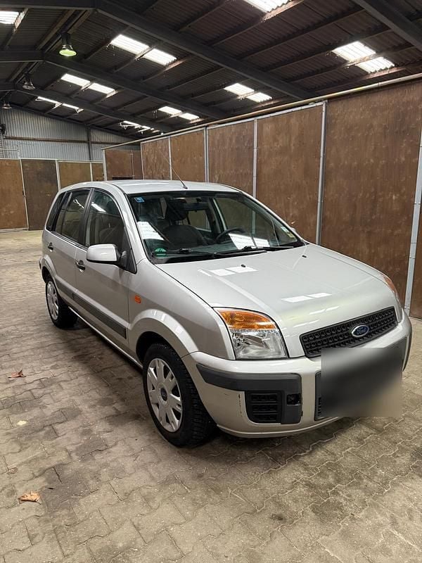 Gebraucht Ford Fusion 80 PS (58 kW) 2009 Silber Kleinwagen