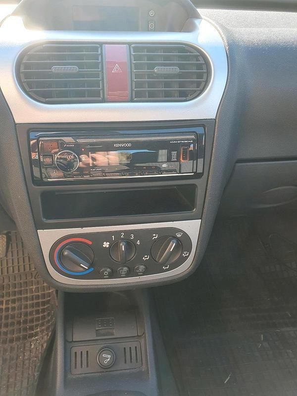 Gebraucht Opel Corsa 75 PS (55 kW) 2003 Schwarz Kleinwagen