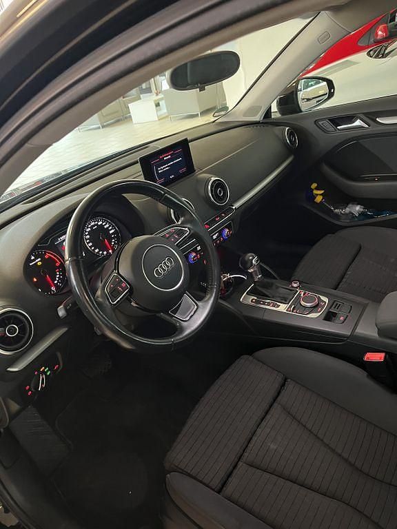 Gebraucht Audi A3 Ambiente 150 PS (110 kW) 2014 Schwarz Limousine